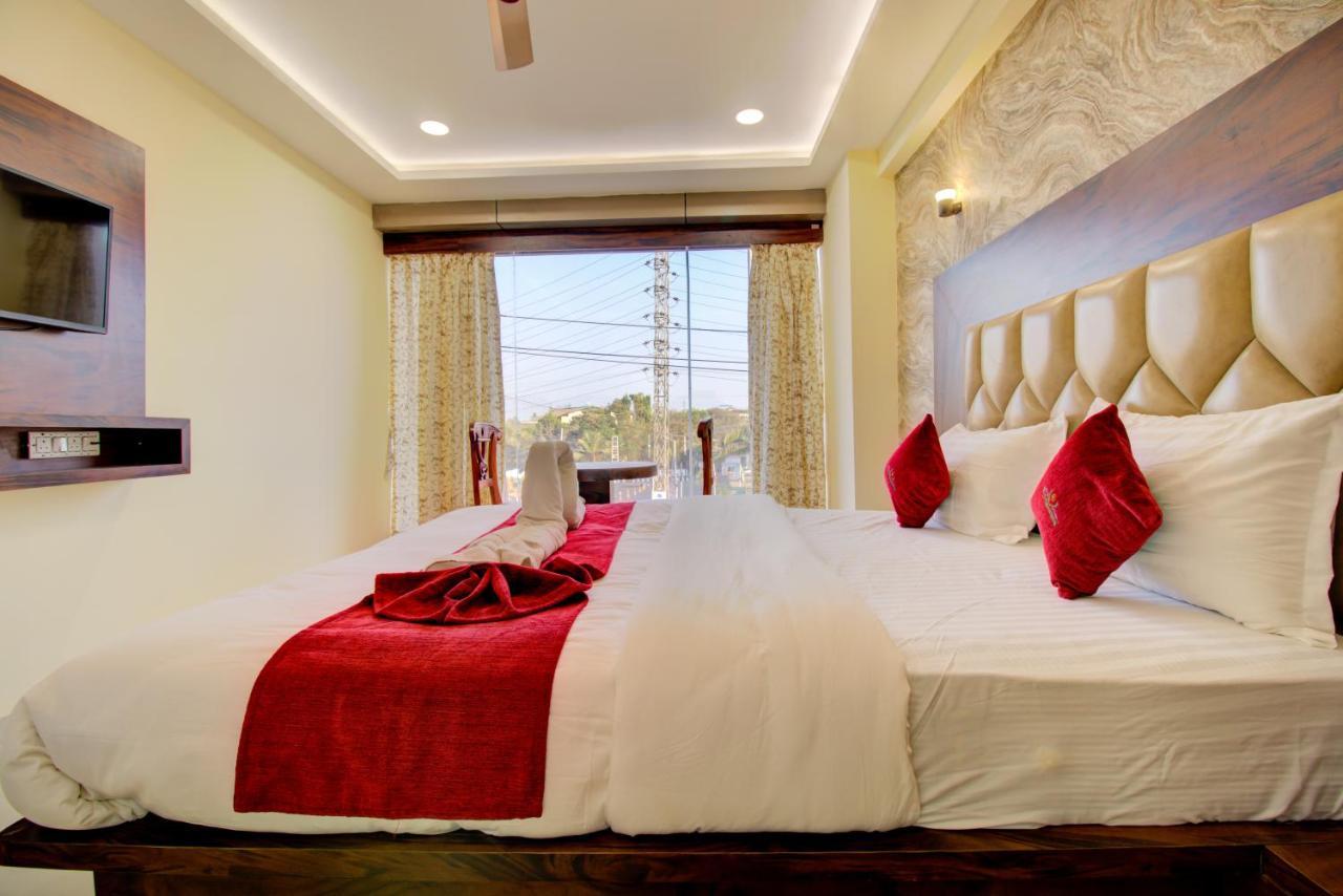 Hotel Samaira Residency,Dombivali Дайв Экстерьер фото